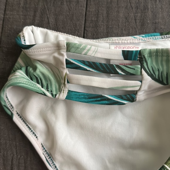 Xhilaration Palm Leaves Bikini Set - Picture 9 of 11